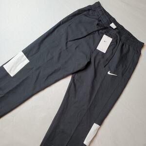 Nike Womens Size M NWT Dri-Fit Sideline Warm-Up Pant Black CJ1805